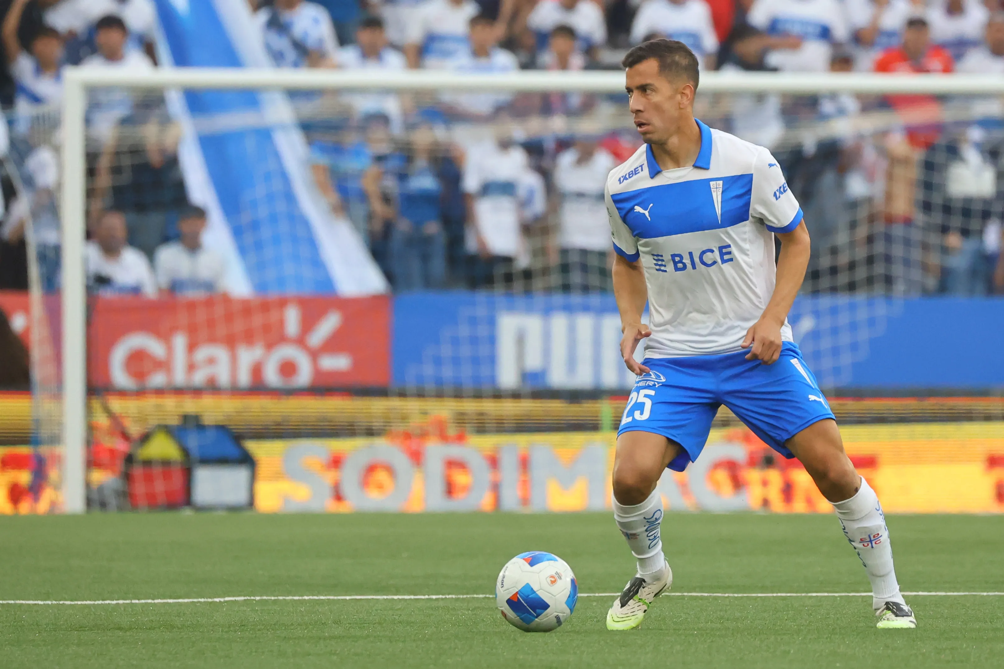 Agustín Farías está cada vez más lejos de Universidad Católica. (Imagen: Photosport)