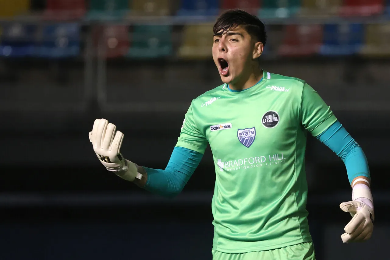 Jaime Vargas podría ser el segundo refuerzo de Colo Colo. | Foto: Photosport