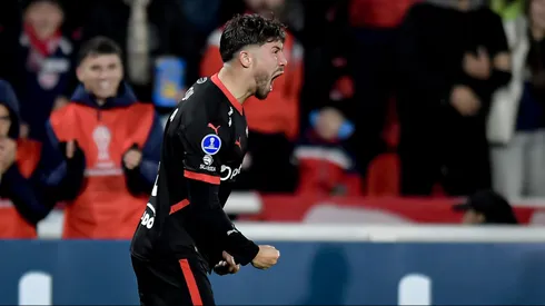 Felipe Loyola recibe tremenda oferta para dejar Independiente. (Foto: Marcelo Endelli/Getty Images)