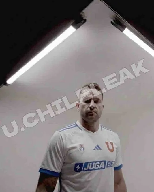 Esta sería la nueva camiseta alternativa de Universidad de Chile.