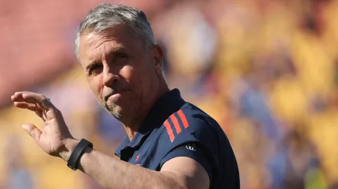 La U le dice adiós a Gustavo Álvarez.