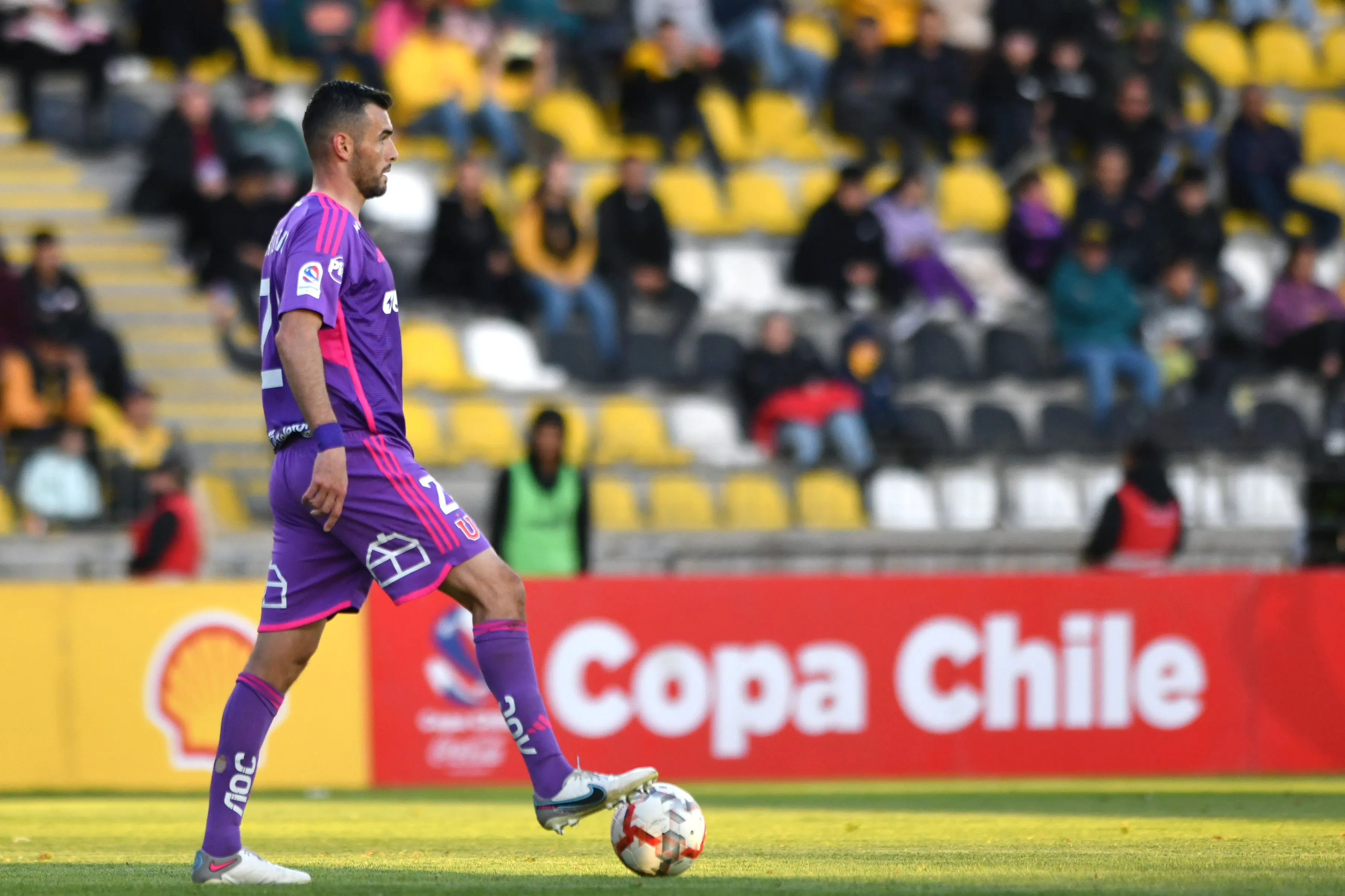 Formiliano alcanzó a disputar 19 partidos con la camiseta de la U | FOTO: Alejandro Pizarro Ubilla/Photosport