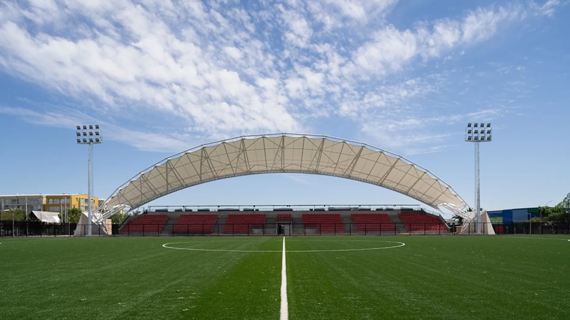 Así se ve el Estadio La Montura de San Miguel (Foto: @blanco.foto.arq).