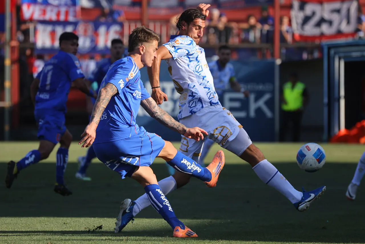 El delantero de Everton es seguido por Peñarol | Foto: Photosport