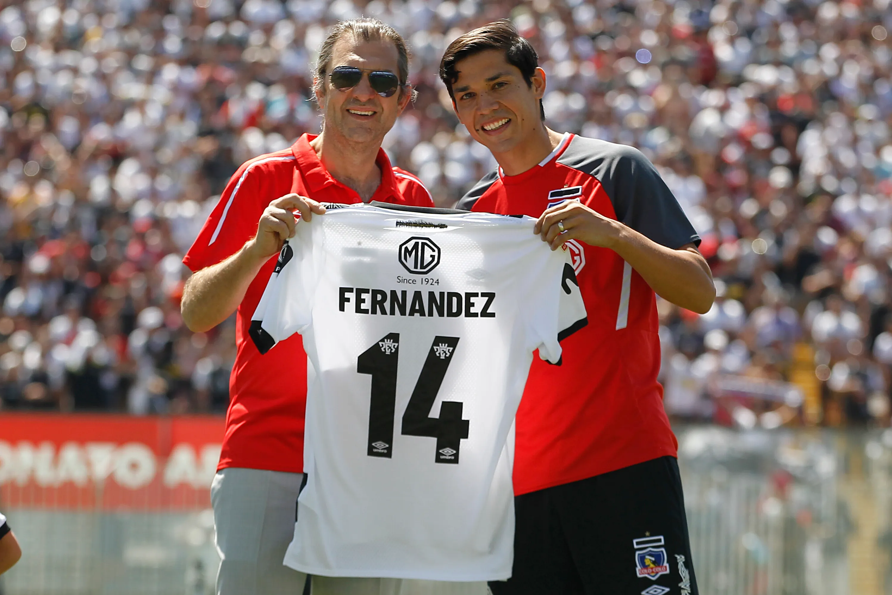 Los hinchas de Colo Colo quieren ver al nuevo Matías Fernández con la camiseta 14. (Foto: Dragomir Yankovic/Aton Chile)
