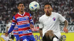 Futbol, Colo Colo vs Fortaleza. Fase de grupos, Copa Libertadores 2025. El jugador de Colo Colo Javier Correa es fotografiado durante el partido de copa libertadores por el grupo E contra Fortaleza disputado en el estadio Monumental en Santiago, Chile. 10/04/2024 Jonnathan Oyarzun/Photosport Football, Colo Colo vs Fortaleza. Group stage, Copa Libertadores 2025. Colo Colo’s player Javier Correa is pictured during the copa libertadores match for group E against Fortaleza at the Monumental stadium in Santiago, Chile. 10/04/2024 Jonnathan Oyarzun/Photosport