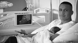 Alexis Sánchez mostró a su hija en redes sociales.