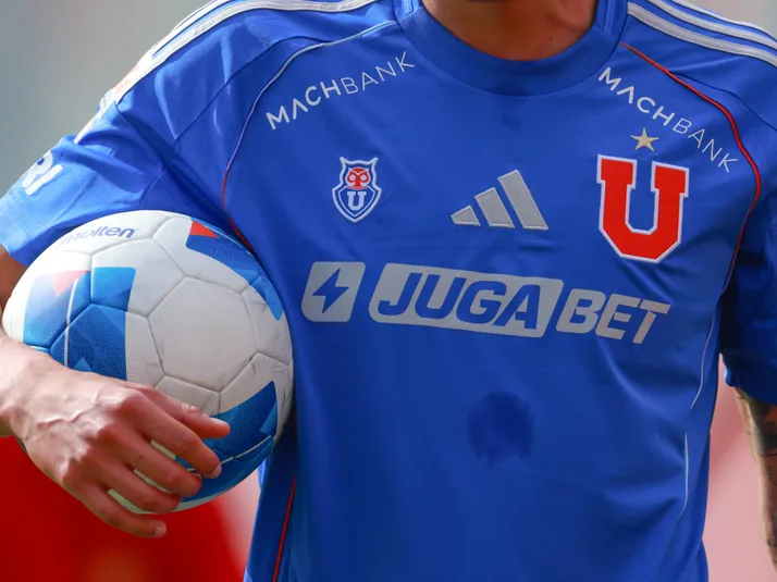 Representante de figura de la U quiere comprar club chileno