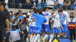 Una de las promesas de la UC partiría a Primera B. Football, Universidad Catolica vs Union La Calera 30th turn, 2025 First division league. Universidad Catolica’s player Eduard Bello, center, celebrates his goal during first division league match against Union La Calera at the Claro Arena stadium in Santiago, Chile. 06/12/2025 Jonnathan Oyarzun/Photosport