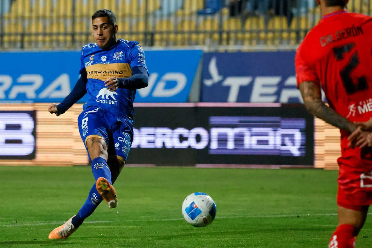 Piñeiro no seguirá en Everton. | Foto: Photosport