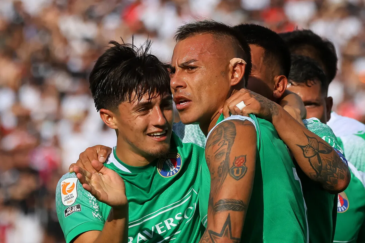 ¿Le sale competencia a la U por Eduardo Vargas? | Foto: Photosport