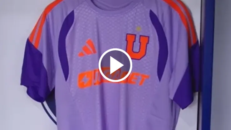 Universidad de Chile presentó su ropa para entrenar y concentrar en 2026.