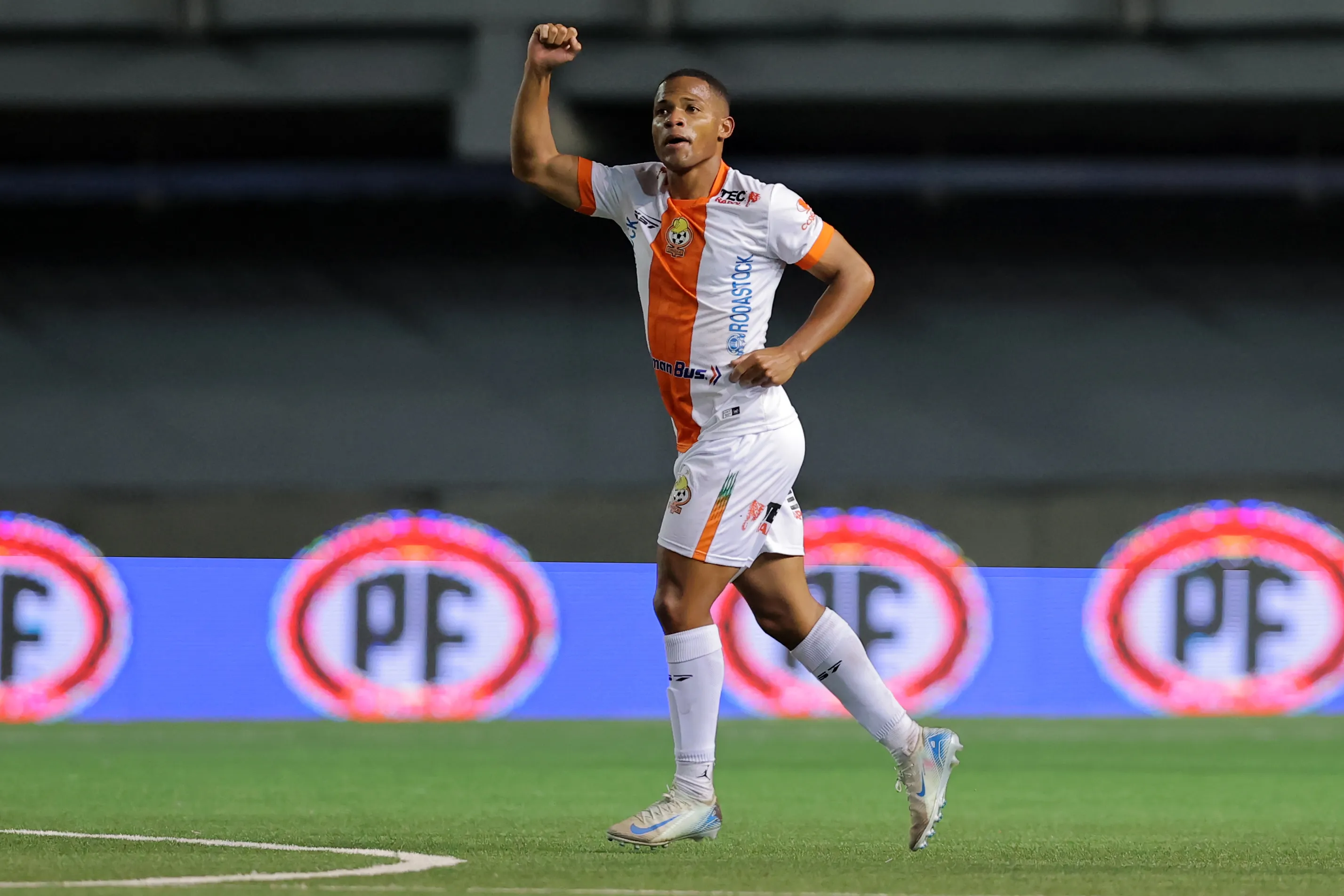 César Munder anotó 7 goles y aportó con 3 asistencias en 31 partidos con Cobresal | FOTO: Javier Torres/Photosport