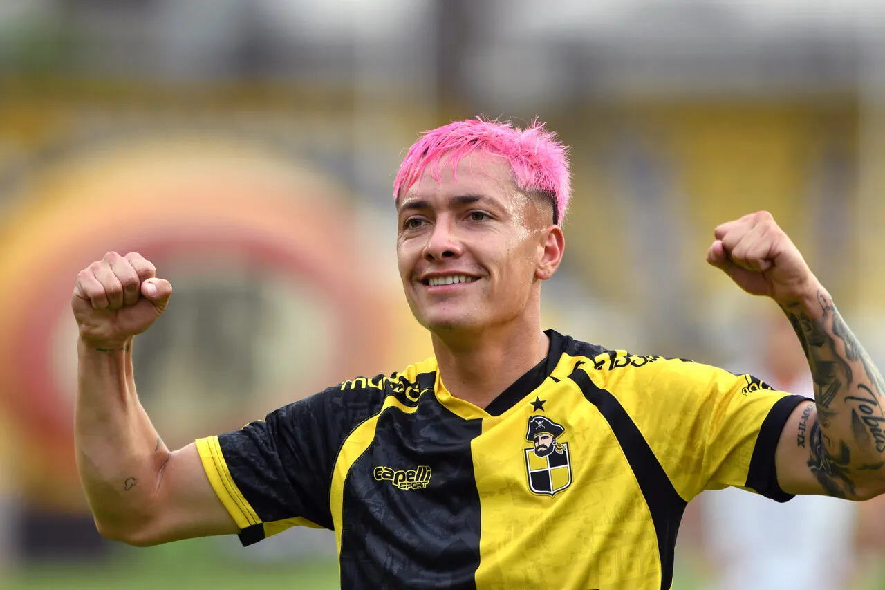 Cristián Zavala se quedará en Colo Colo (Photosport).