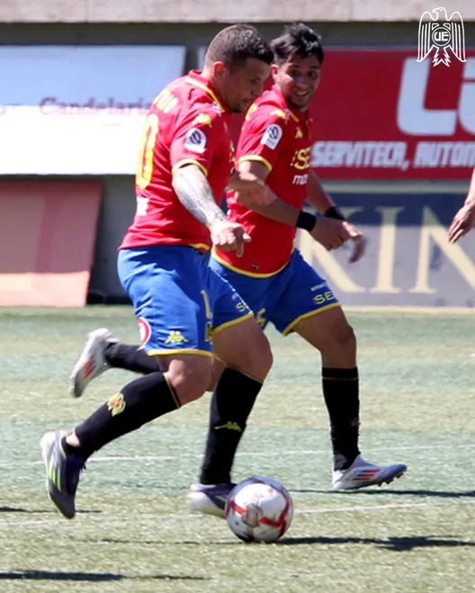 Foto: @ueoficial en X. Emiliano Vecchio se muestra contento tras su regreso