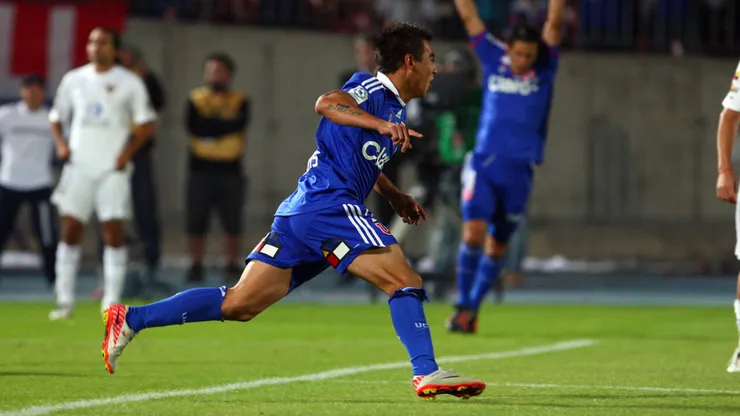Y un día volvió Eduardo Vargas a Universidad de Chile.