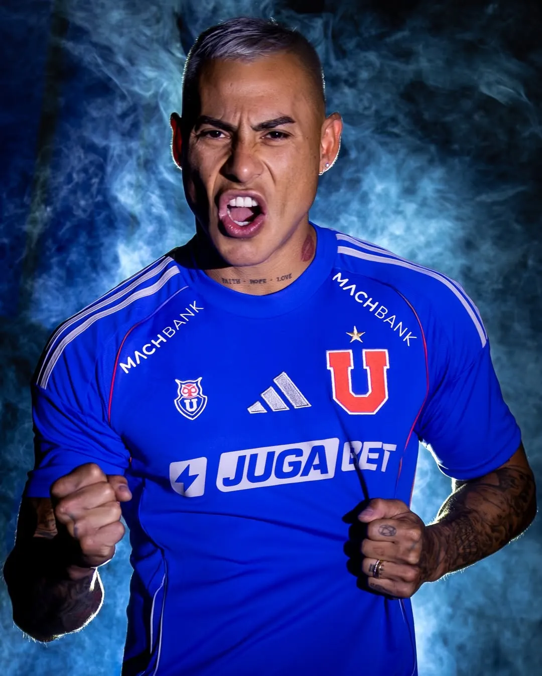 Volvió el ídolo a la U (Instagram U. de Chile).