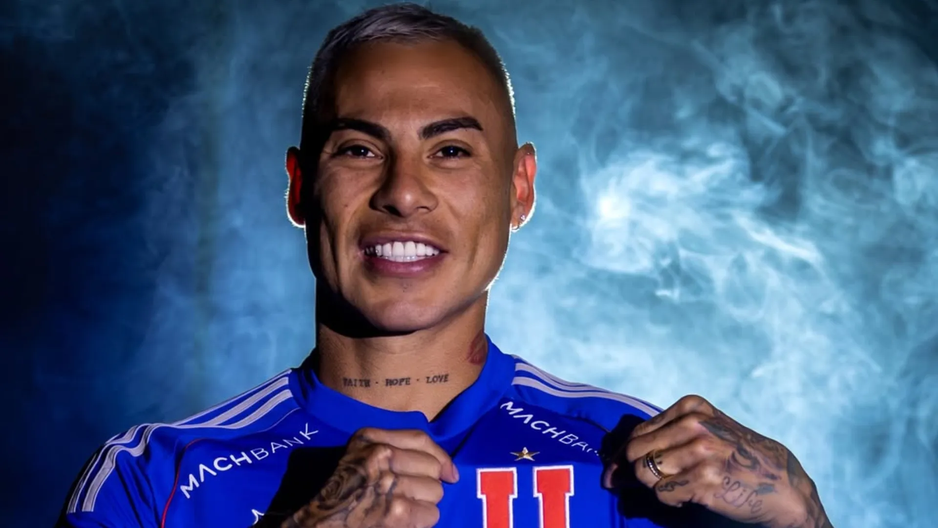 Eduardo Vargas volvió a Universidad de Chile para reforzar al equipo de Paqui Meneghini. (Foto: U.de Chile)