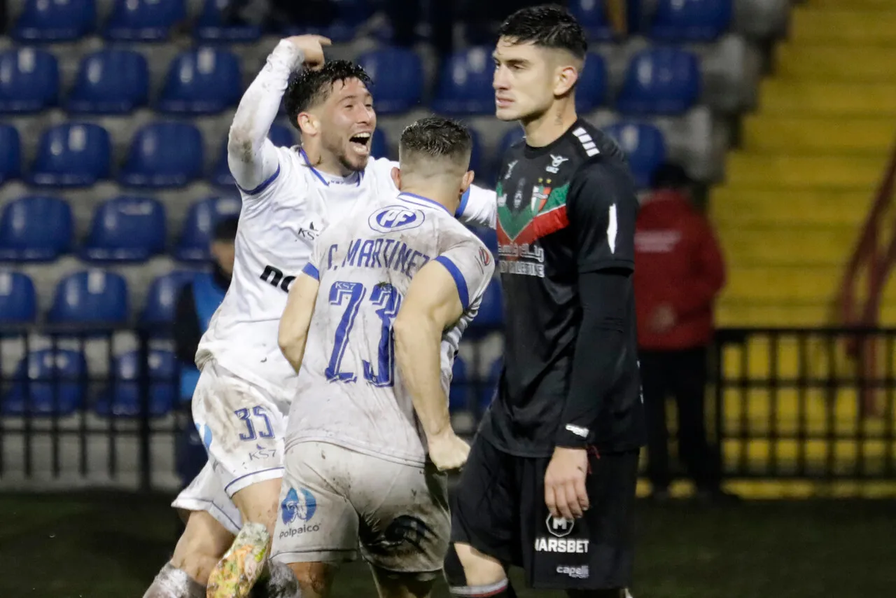Felipe Loyola y su recordado paso por Huachipato antes de partir al extranjero (Photosport).