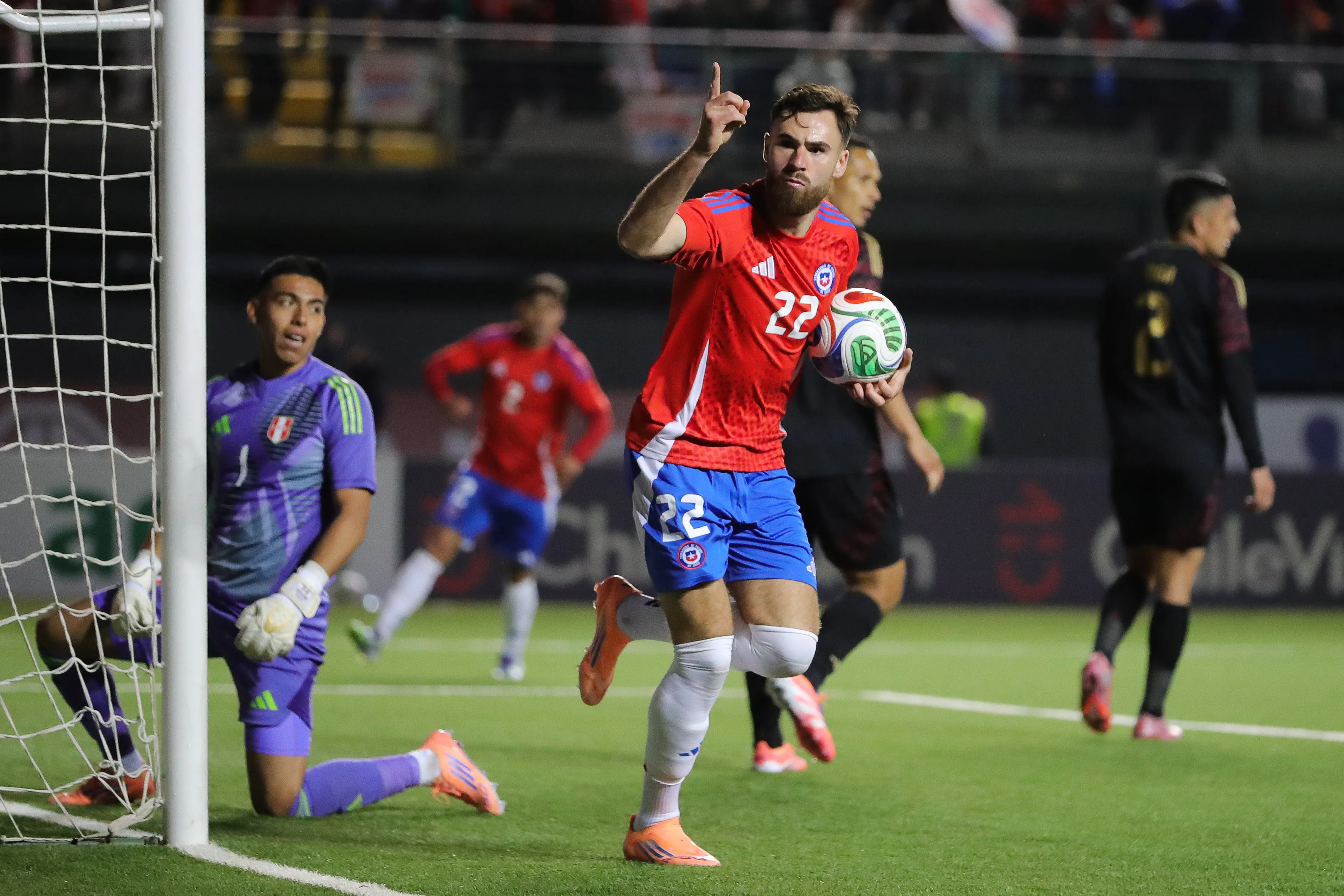 Ben Brereton anotó un gol fuera de Chile