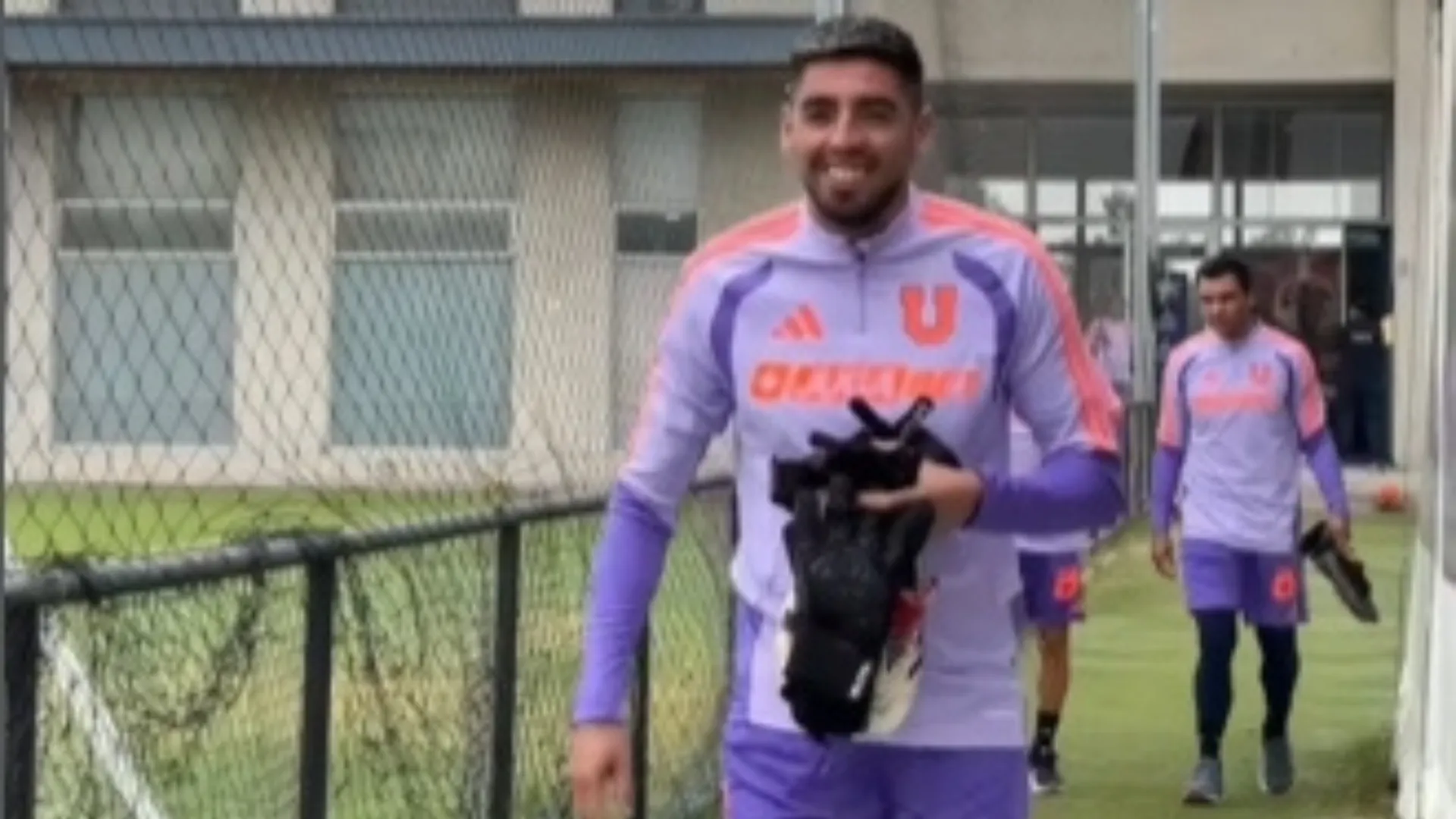 Tras Gabriel Castellón, asoma Cristopher Toselli. ¿Se mantendrá en la U? (Foto: Club Universidad de Chile)