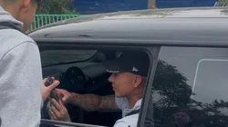 Eduardo Vargas regresó al CDA y los hinchas le hicieron sentir todo el cariño (Foto: Bolavip)