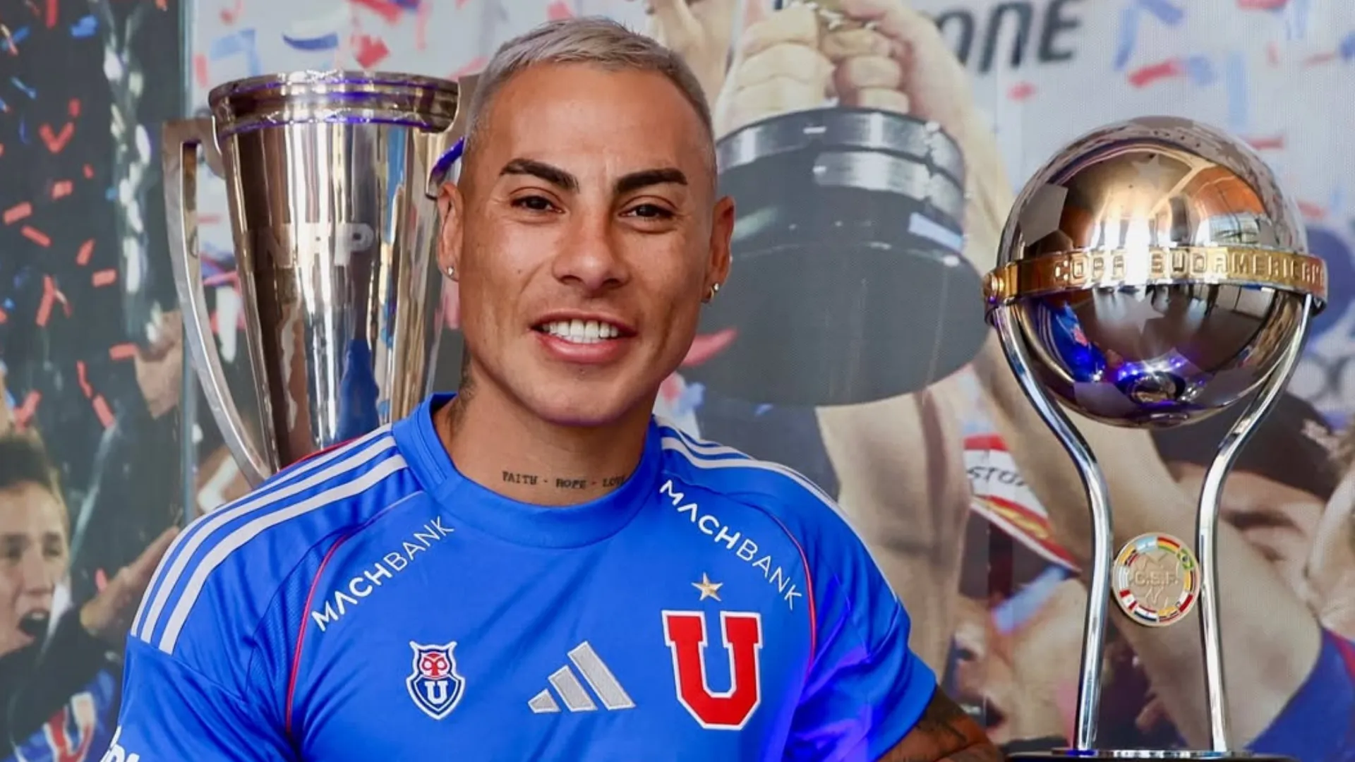Eduardo Vargas adelantó una importante decisión en la U. (Foto: Club Universidad de Chile)