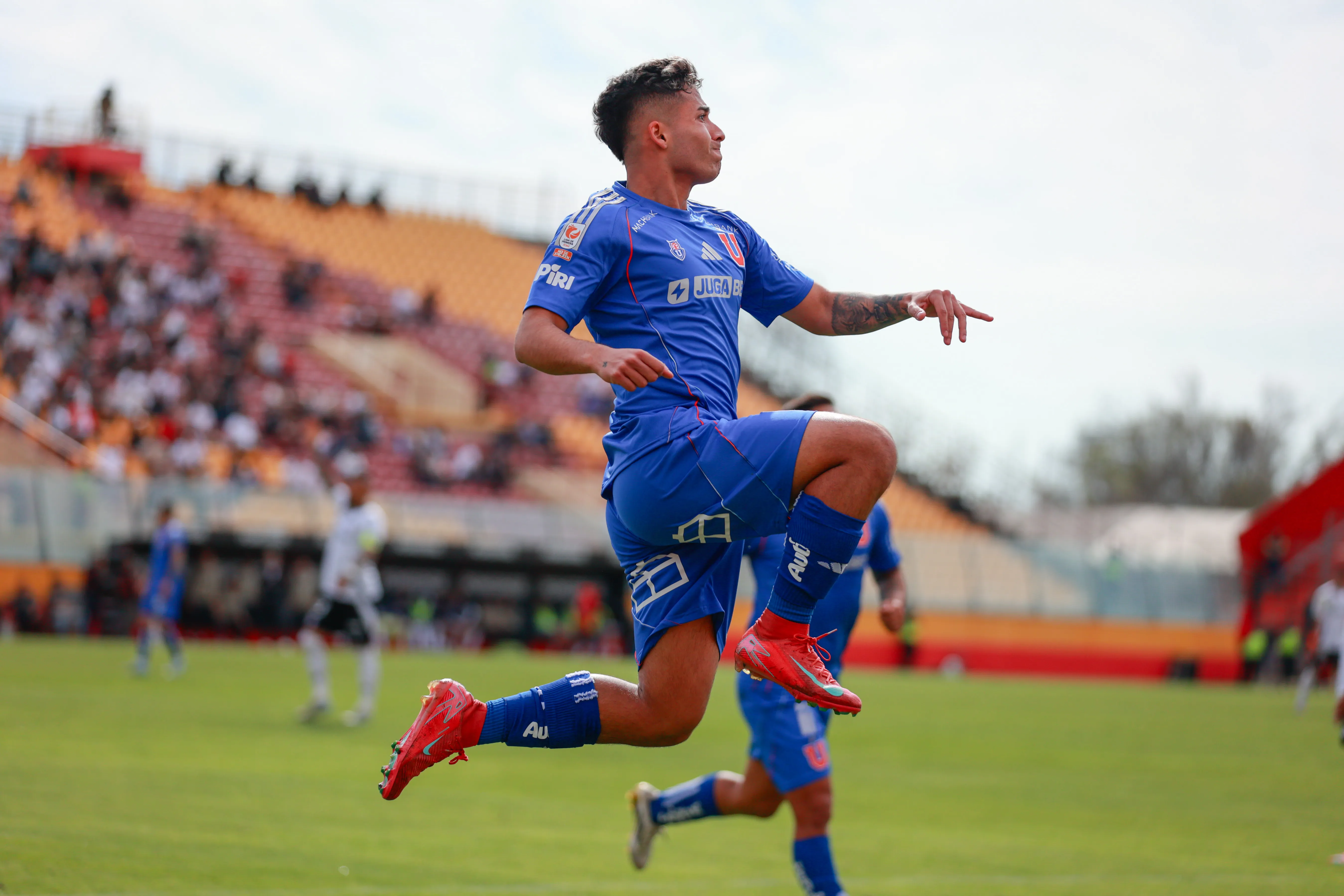 Lucas Assadi tendría propuestas desde Brasil e Inglaterra. (Foto: Javier Vergara/Photosport)