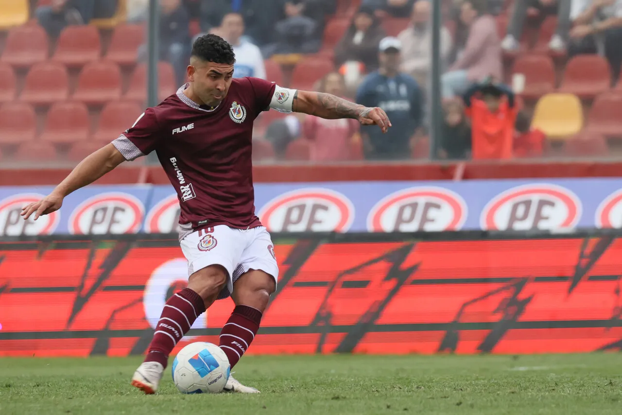 Vargas no se mueve de La Serena. | Foto: Photosport