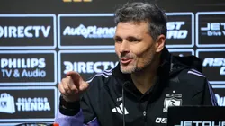 Fernando Ortiz podrí mandar a la cancha a sus nuevas incorporaciones en Colo Colo (Foto: Photosport)