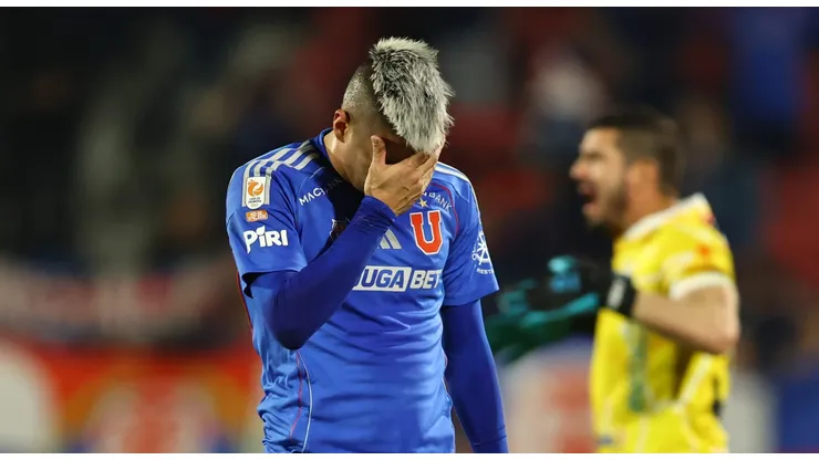 Mortero Aravena le cierra las puertas de la UC a Leandro Fernández (Foto: Photosport)