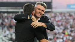 Fernando Ortiz da el visto bueno a jugador de Colo Colo. (Foto: Felipe Zanca/Photosport)