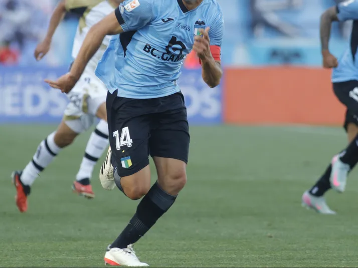 El tapado de la dirigencia: Universidad Católica fichó a defensor argentino