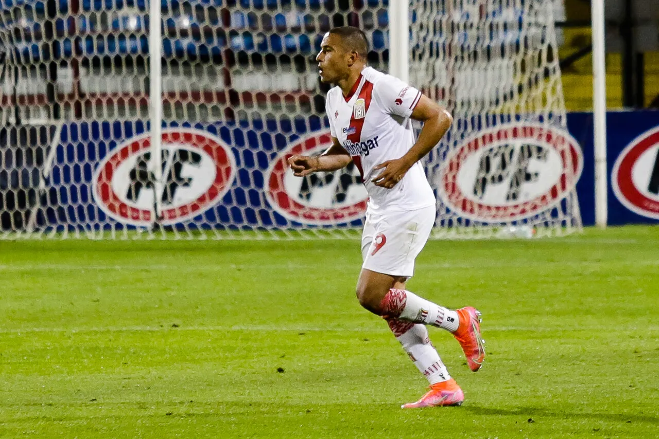 Benegas vuelve a Curicó Unido. | Foto: Photosport