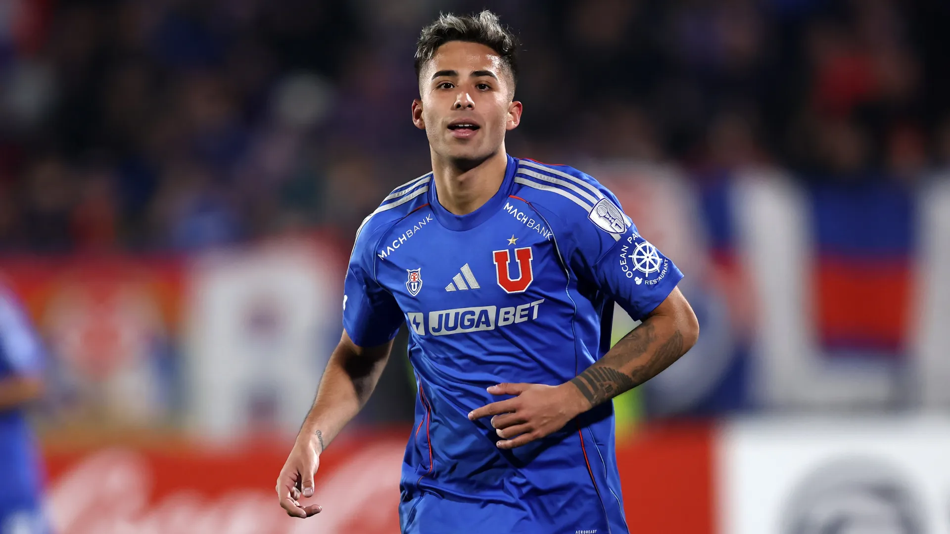 Por el momento, Lucas Assadi se mantiene en Universidad de Chile. (Imagen: Photosport)