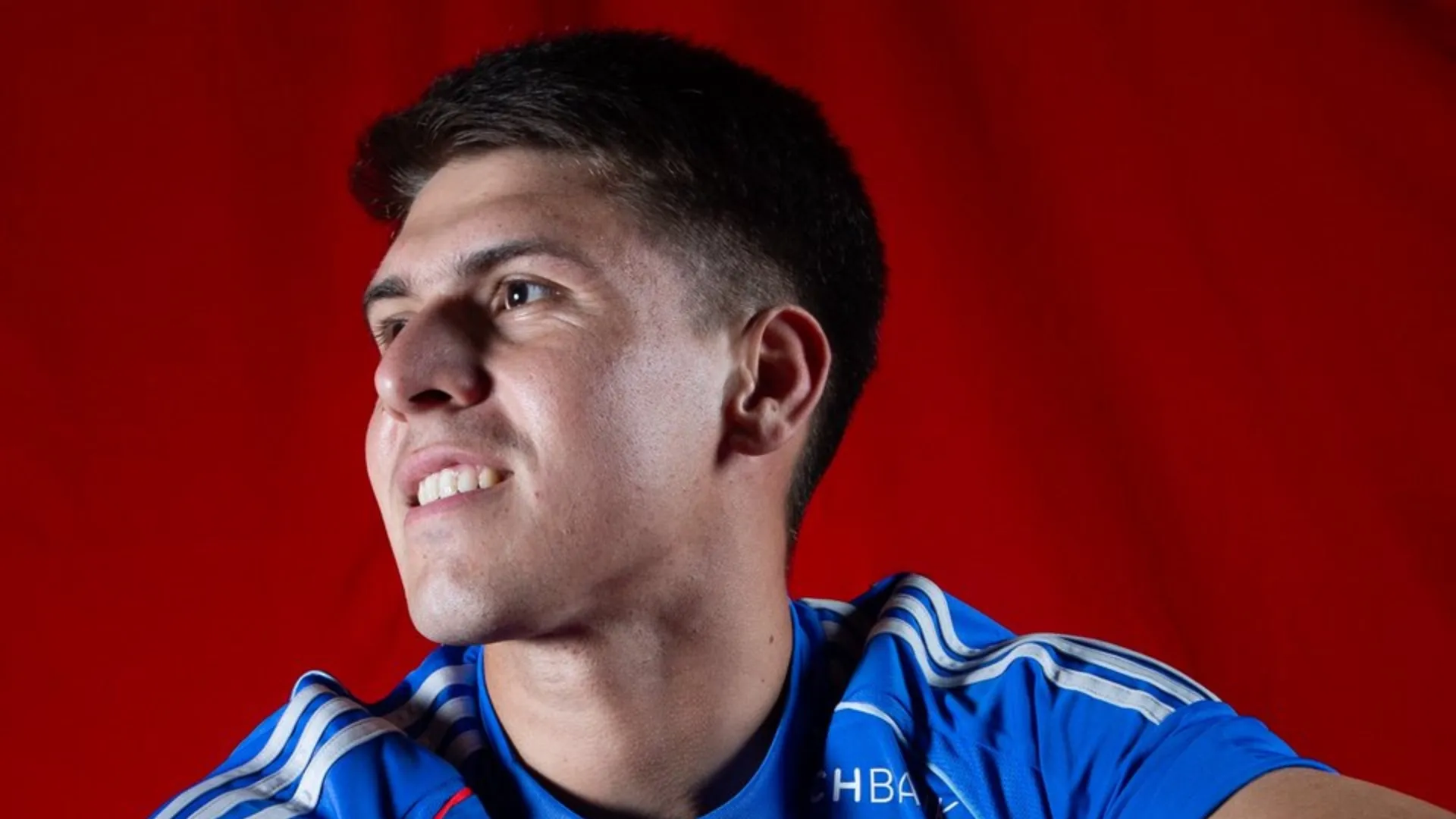 Lucas Romero ya se puso la camiseta de la U | FOTO: Universidad de Chile