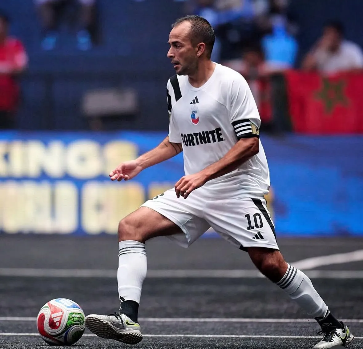 El exfutbolista Mathías Vidangossy es el capitán de Chile en la Kings League. (Foto: @chile_kwcn)