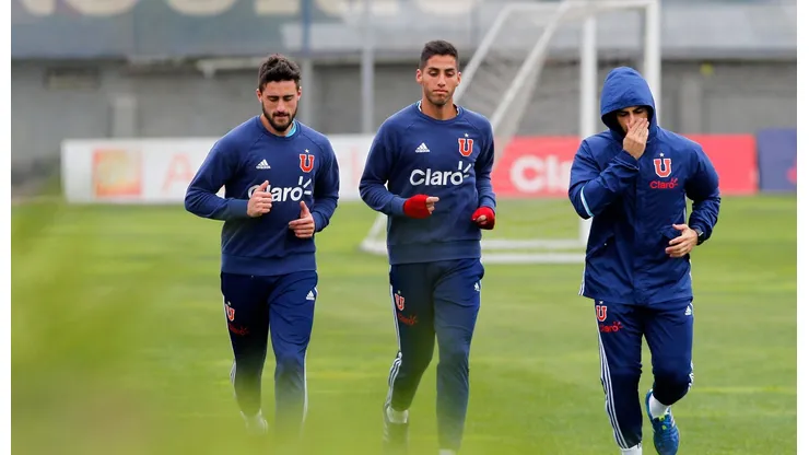 Nelson Espinoza entrenando con Fernando de Paul y Johnny Herrera.
