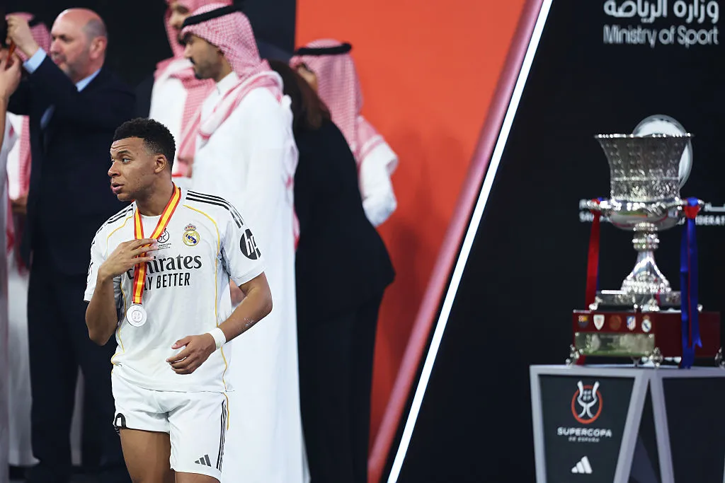 JEDDAH, SAUDI ARABIA – JANUARY 11: Kylian Mbappe of Real Madrid is pictured with their runners up medal walking away from the Spanish Super Cup following the Spanish Super Cup Final between FC Barcelona and Real Madrid at King Abdullah Sports City Hall Stadium on January 11, 2026 in Jeddah, Saudi Arabia. (Photo by Yasser Bakhsh/Getty Images)