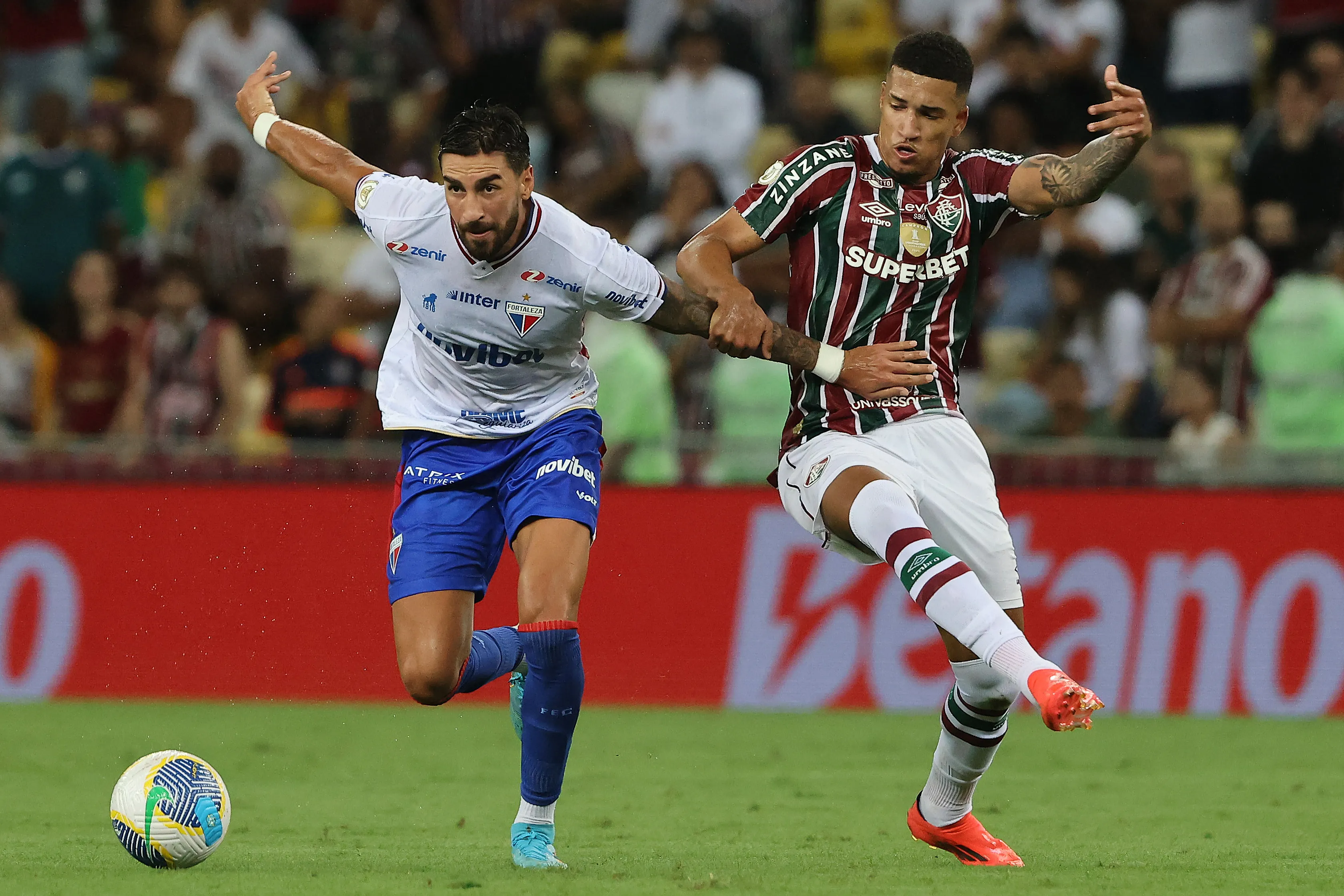 En la U siguen confiando que Juan Martín Lucero se pondrá la camiseta azul | FOTO: Wagner Meier/Getty Images)