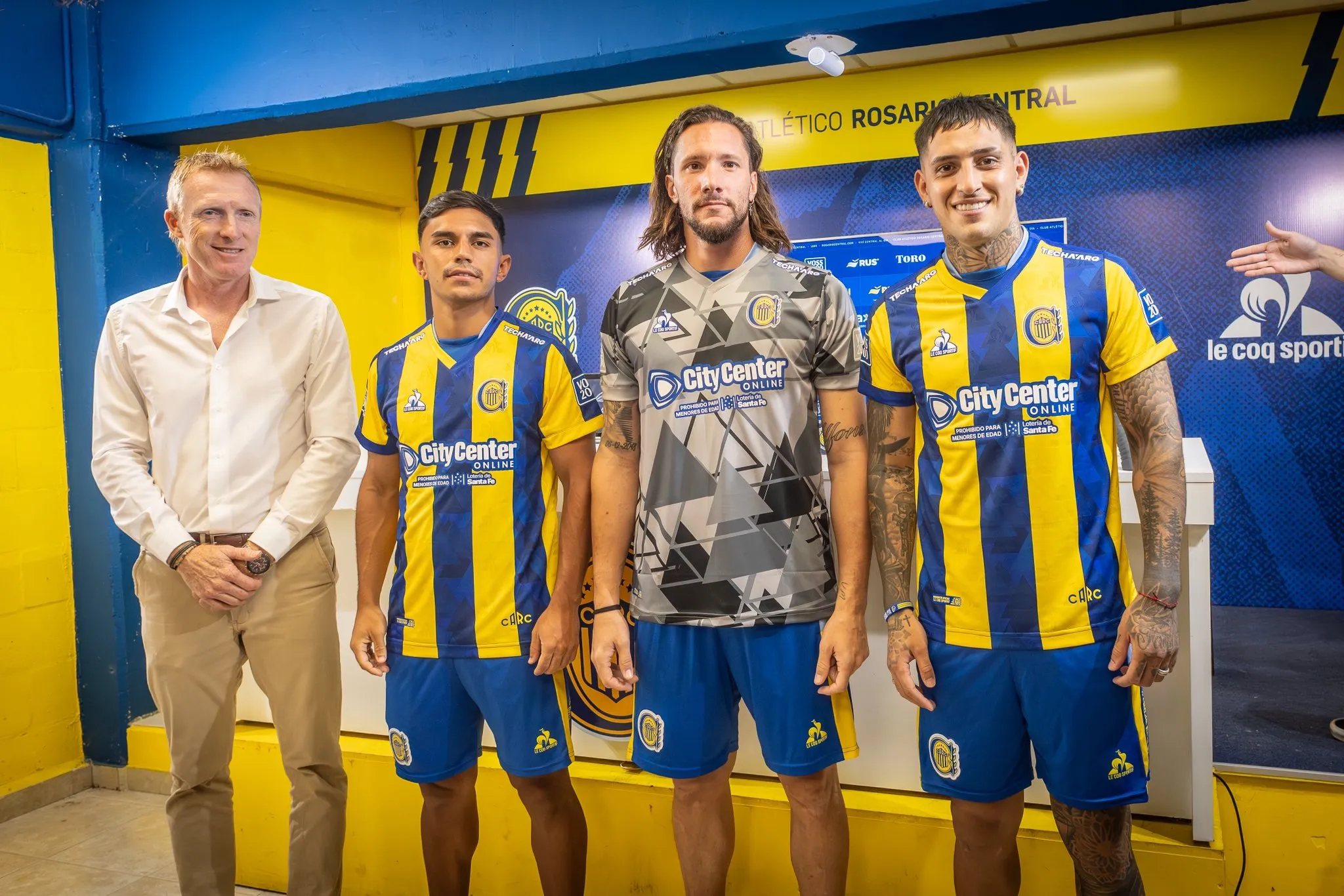 Vicente Pizarro en la presentación en Rosario Central. (Foto: @RosarioCentral)
