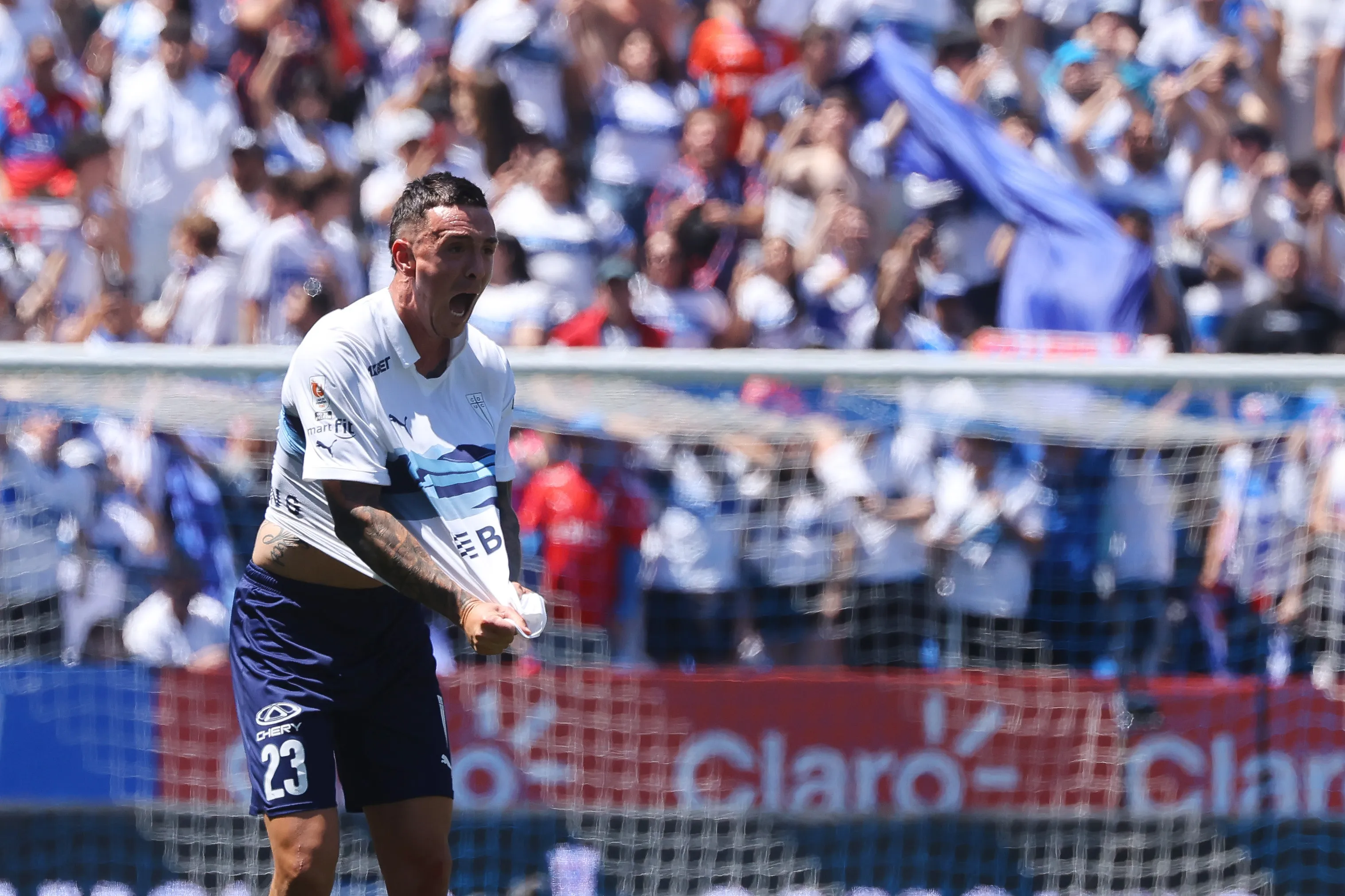 Tomás Asta-Buruaga sigue en la UC