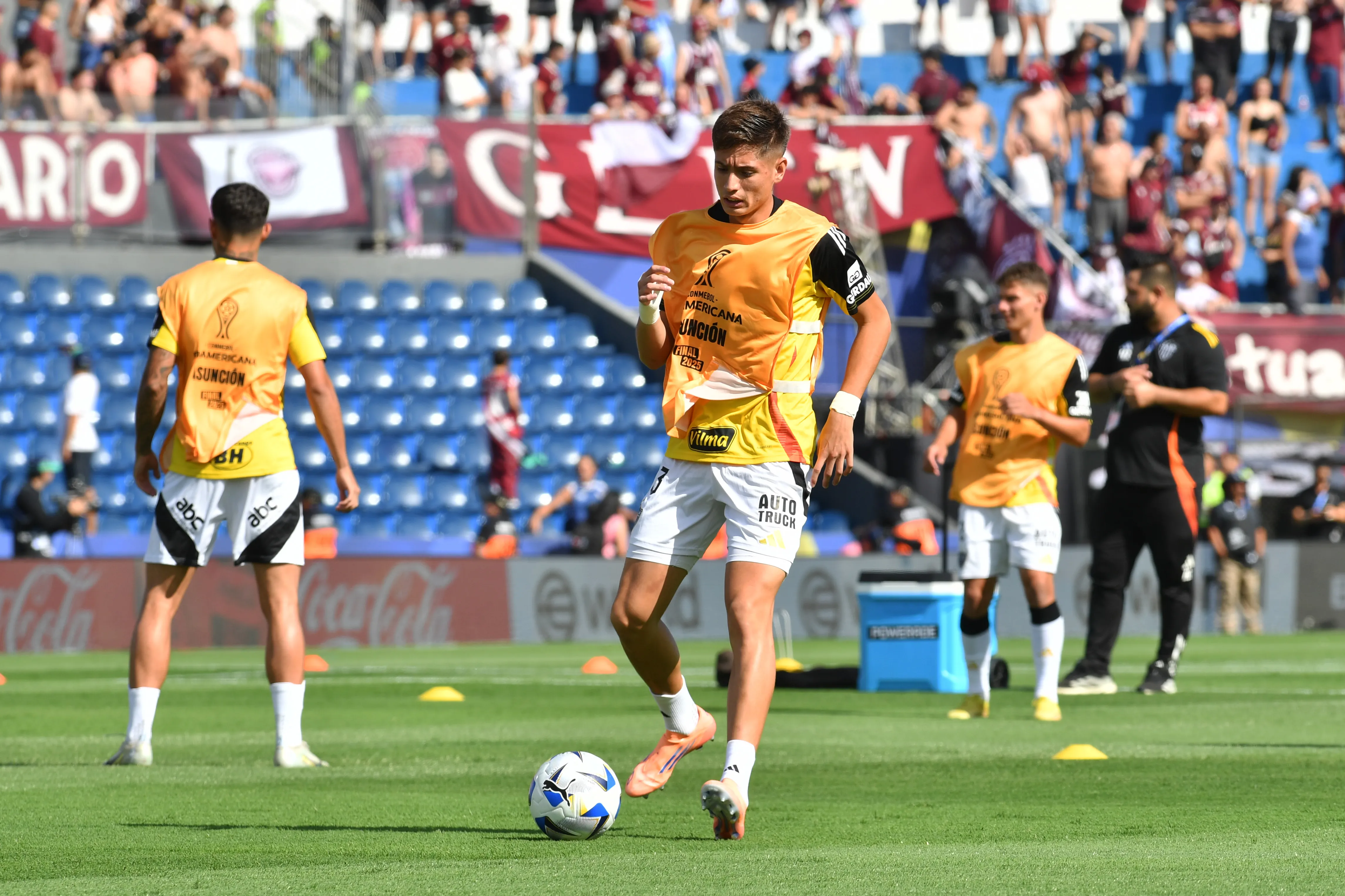 En Palestino denunciaron no pago por Iván Román. (Foto: Christian Alvarenga/Getty Images)