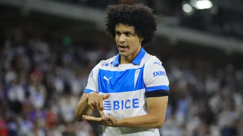 Expectación es lo que había en la UC por conocer el futuro de Bello.