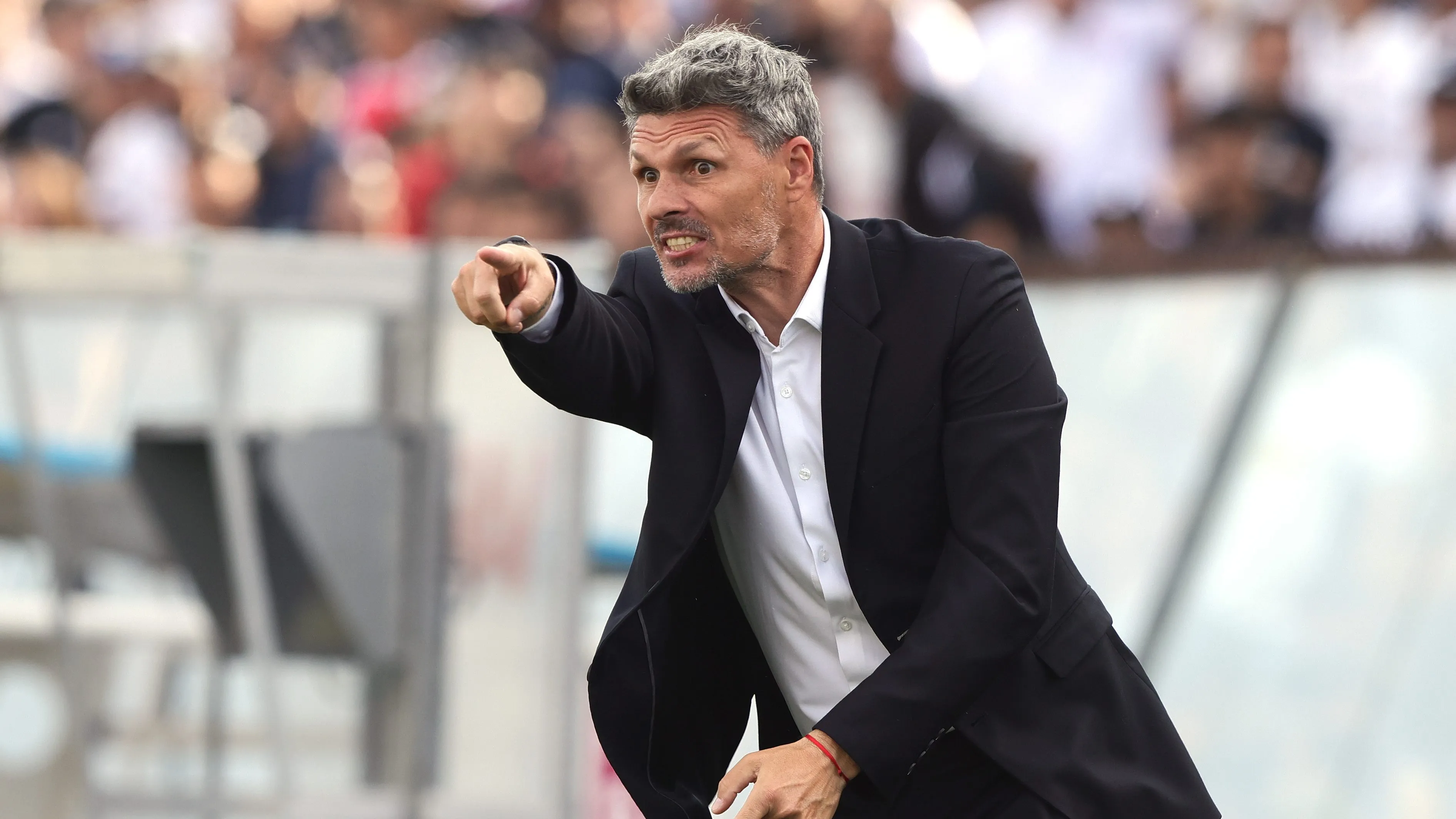 Fernando Ortiz aclaró todo rumor de un posible quiebre con Arturo Vidal (Foto: Felipe Zanca/Photosport)