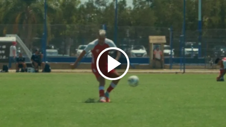 Leandro Fernández anotó un gol en su nuevo club tras dejar Universidad de Chile.