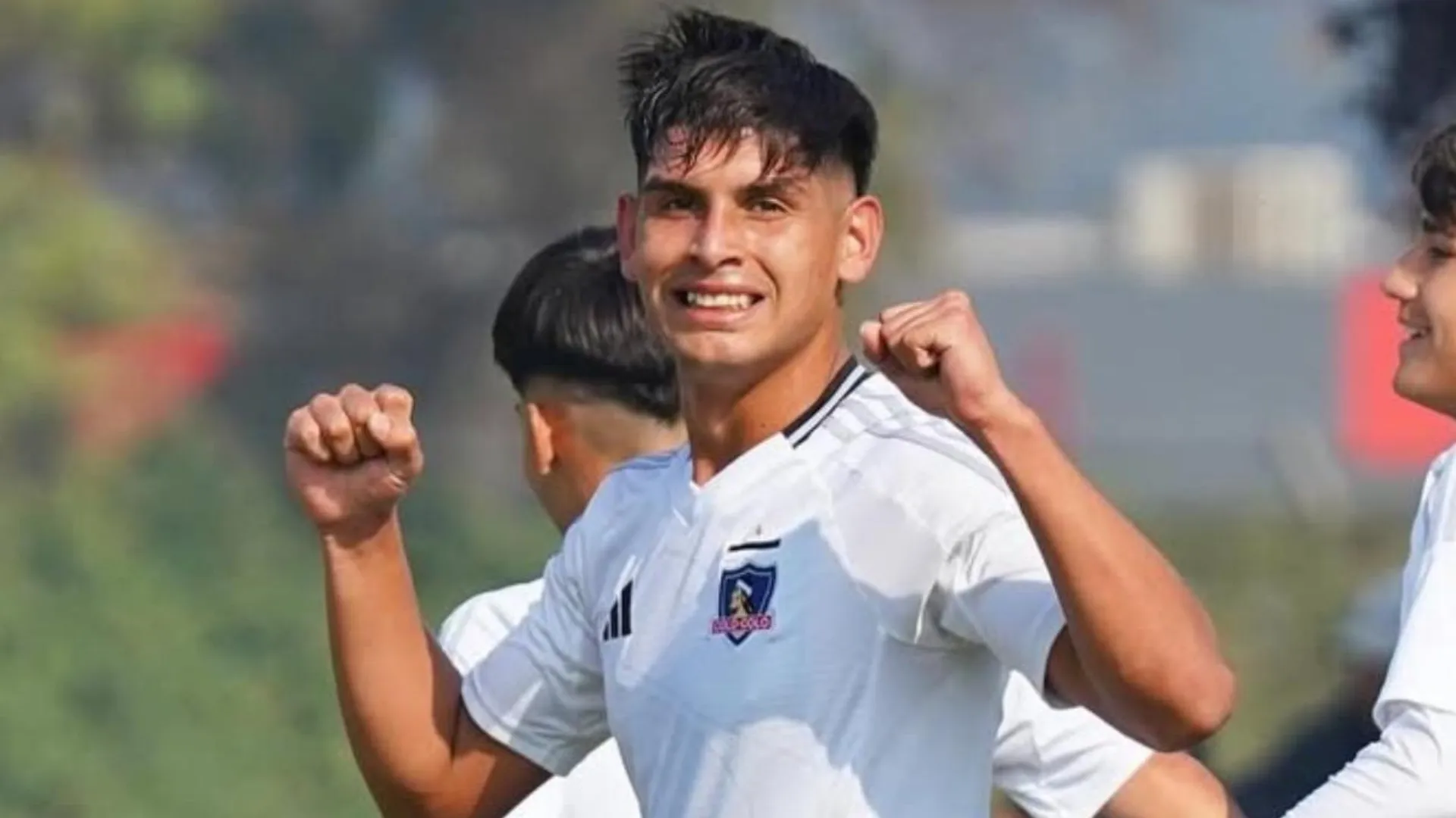 Yastin Cuevas tiene el respaldo de Carlos Caszely. | Foto: Photosport