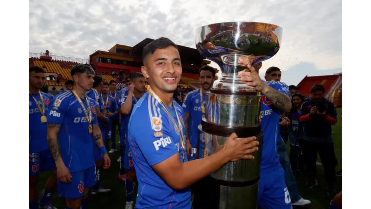 El ex Universidad de Chile fue oficializado como nuevo jugador de Instituto de Córdoba.