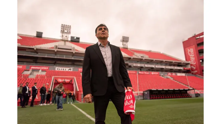Foto: @Independiente en X. El técnico campeón con el cacique no niega un posible regreso.