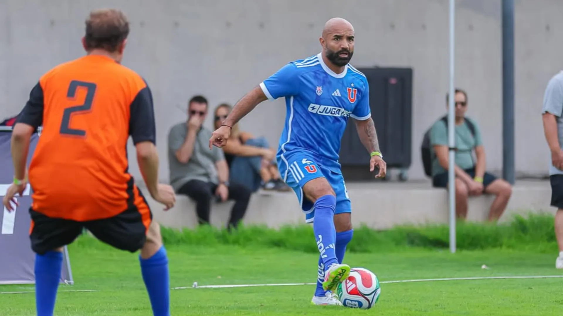 Manuel Ibarra le pone sus fichas a Marcelo Morales en Universidad de Chile. (Foto: U. de Chile Históricos)